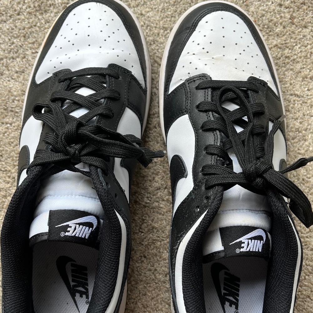 Nike Panda Dunks